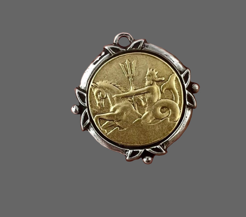 Poisiden Pendant